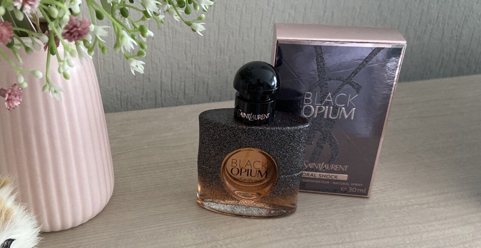 Yves Saint Laurent Black Opium Floral Shock